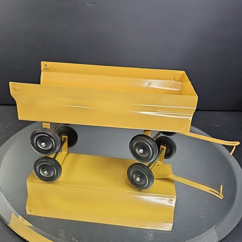 Vintage Ertl Farm Trailer Metal, Missing Tailgate Made In Dyersville Iowa USA